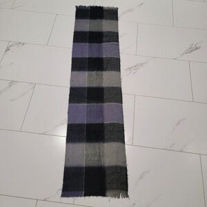 ⭐️ grey and blueish plaid scarf - the cashmere look approx 12.5" x 52"